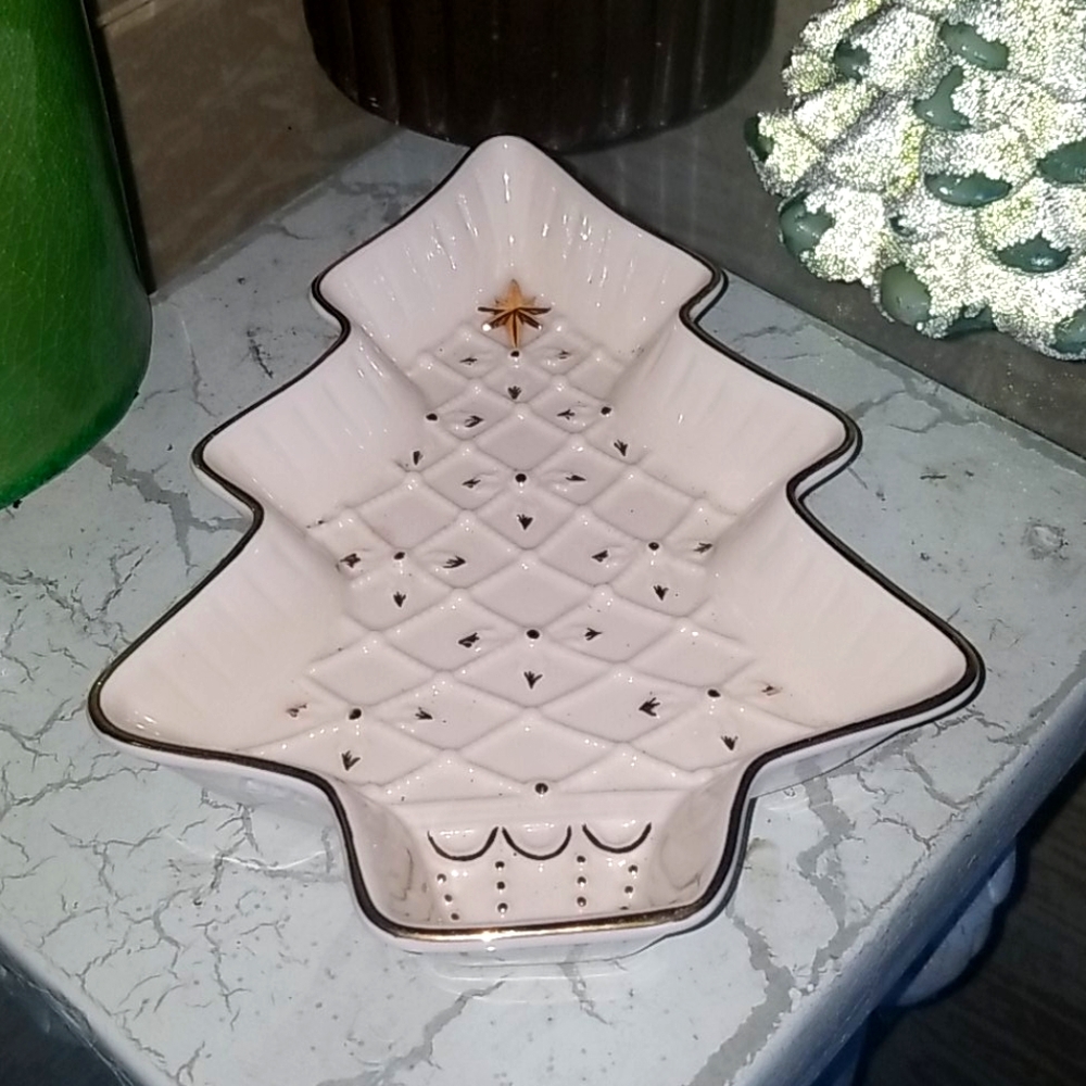 Formalities by baum bros Christmas tree dish